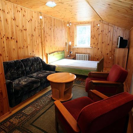 Maison d'hôtes Eaklimu Kaimo Turizmo Sodyba Iesnale à Babrungenai Extérieur photo